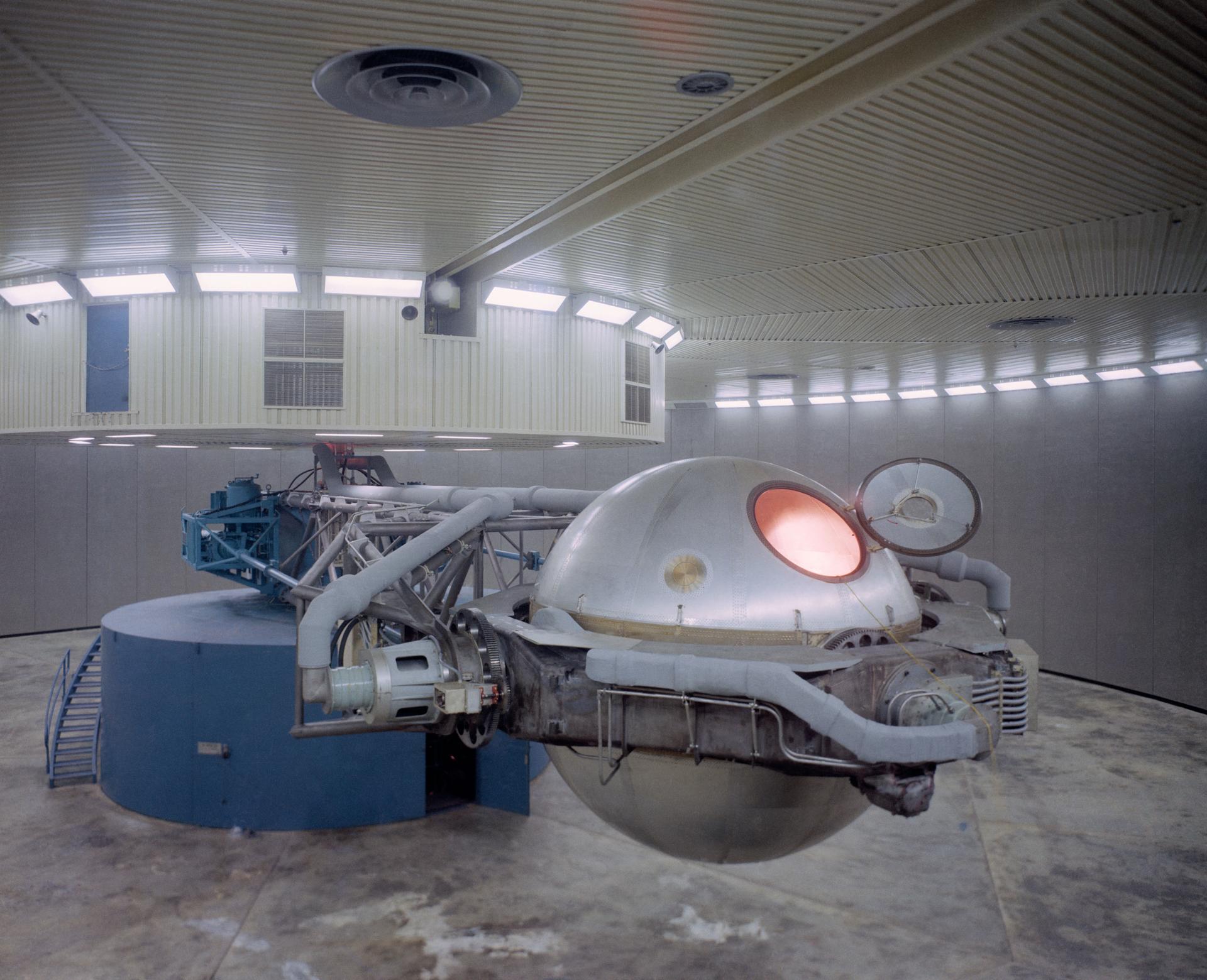 The centrifuge gondola in the Flight Acceleration Facility, 1966